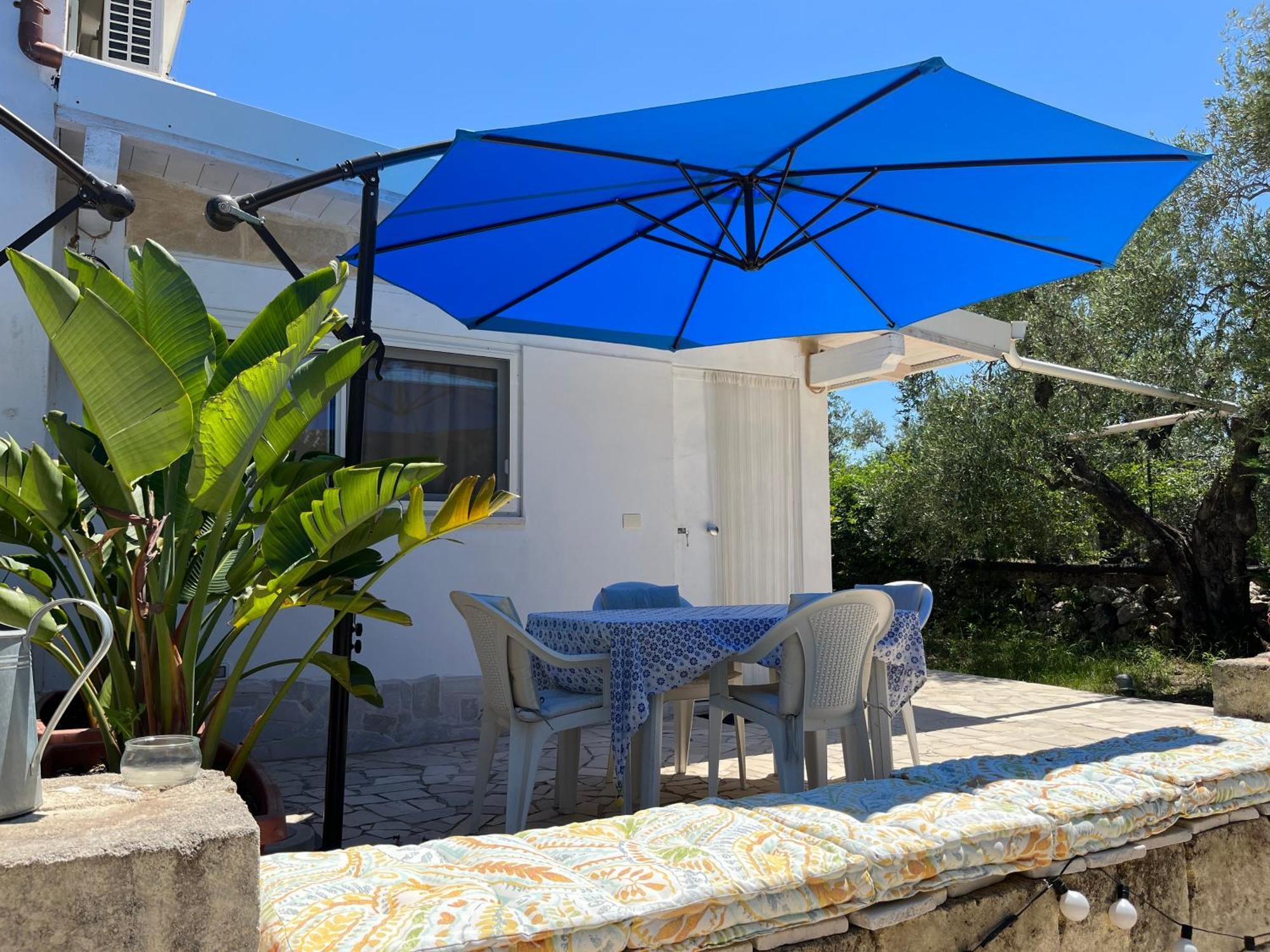 B&B Villa Mediterranee Con Parking Space Трані Екстер'єр фото